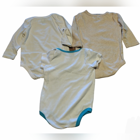 BOGO: Onesies Baby Bundle 6/9 - Picture 2 of 4